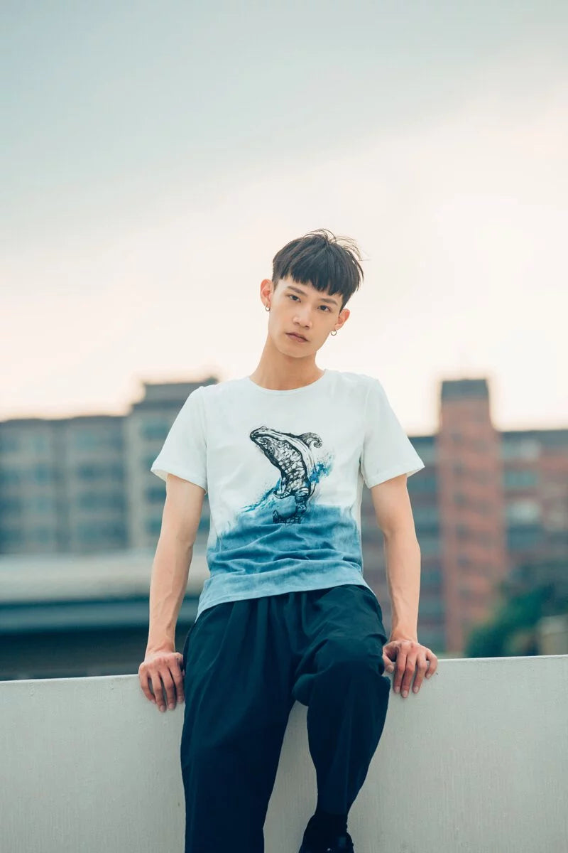 藍染めジンベイザメTシャツ、オーガニックコットン