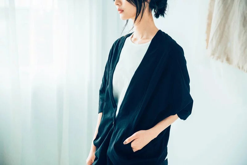 Raglan Sleeve Cardigan (Black/White) Organic Cotton