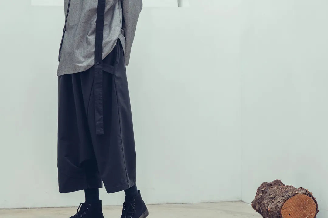 Wanderer One-Strap Low-Crotch Pants (Black/Grey) Organic Cotton & Recycle