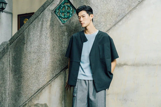 制 不對稱短袖襯衫(黑/灰) Organic Cotton & Recycle