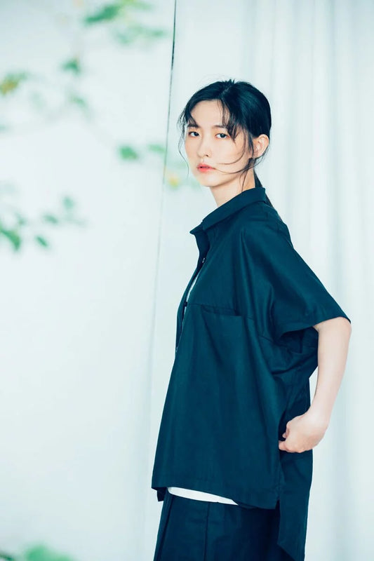 幾何定律 斜領短袖襯衫 (黑/灰) Organic Cotton & Recycle