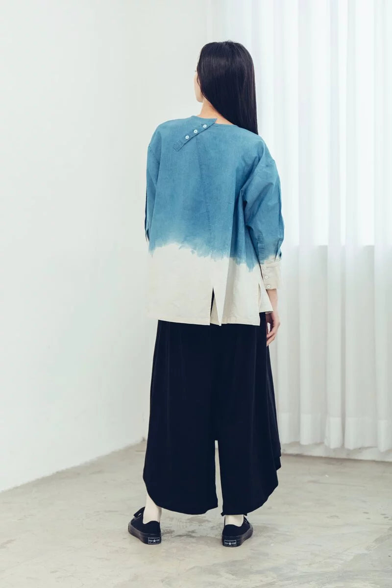 Folded, half-open long-sleeved top (indigo dyed) Organic Cotton & Recycle