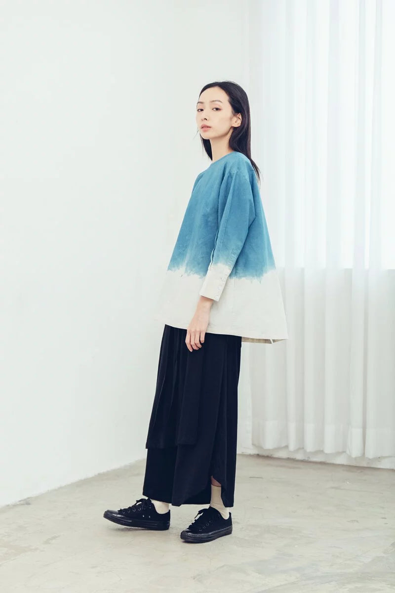Folded, half-open long-sleeved top (indigo dyed) Organic Cotton & Recycle