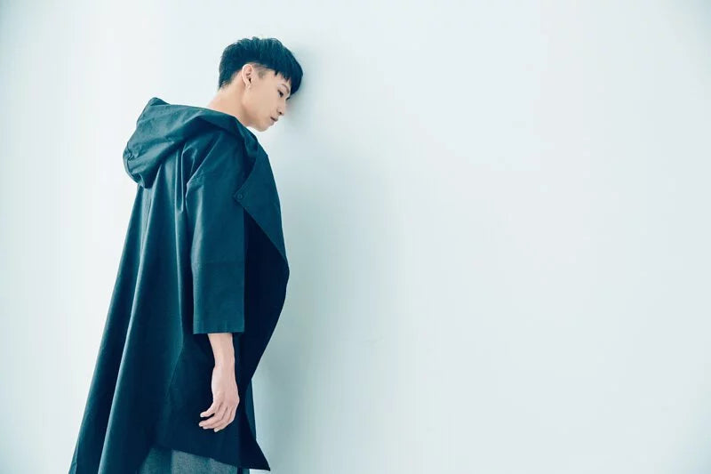 トラベラーズトレンチコート（ブラック/グレー）オーガニックコットン＆リサイクル