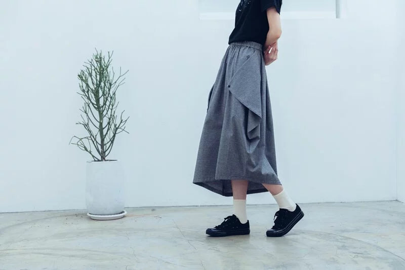 Mirror-image asymmetrical double-sided skirt (grey/black) Organic Cotton & Recycle